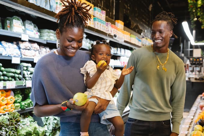 How to Grocery Shop with a Baby: Tips and Tricks for Hassle-Free Shopping